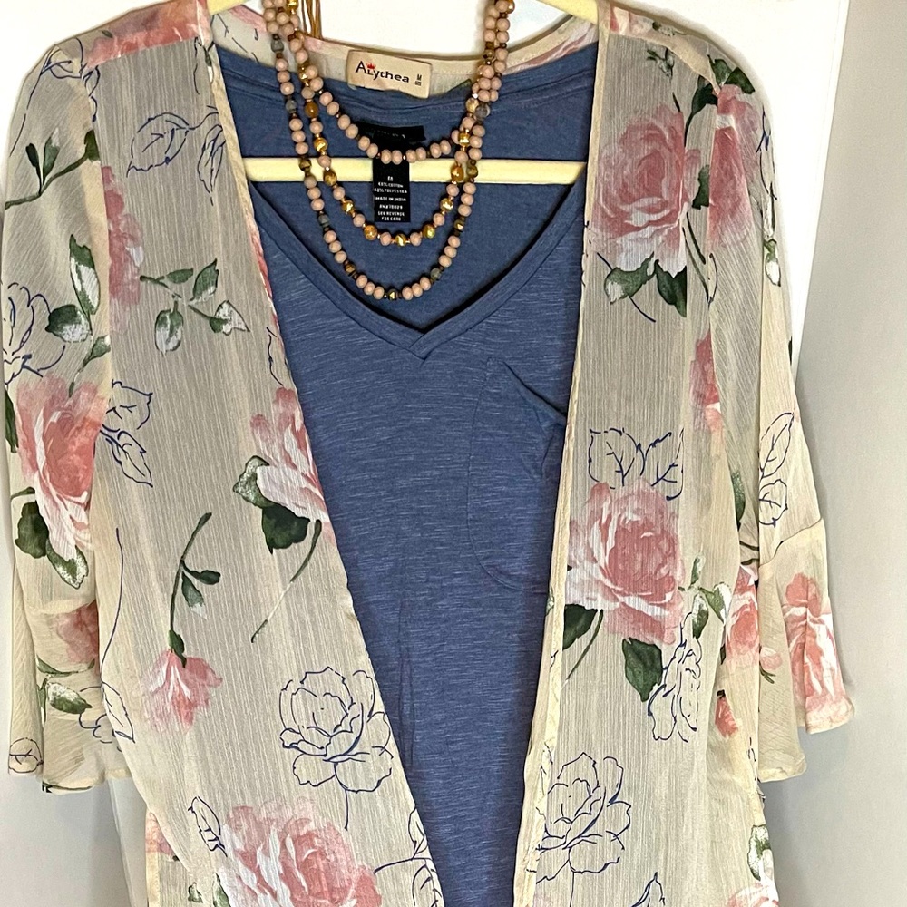 3 piece deal!!! Duster, shirt and khaki shorts